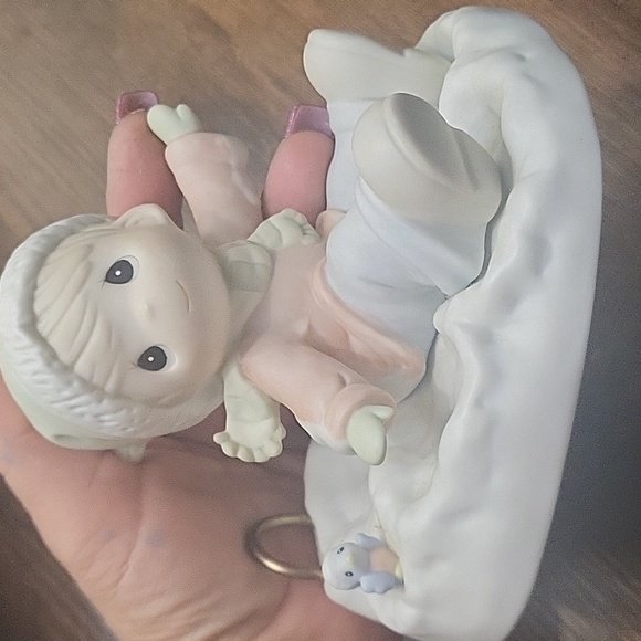 Vintage 1996 Porcelain Figurine Precious Moments by Enesco - Angels on Earth - Picture 6 of 7